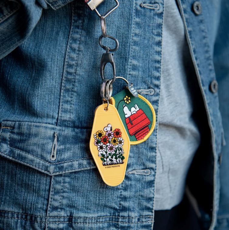 Peanuts Snoopy Doghouse Keychain x Three Potato Four - Third Drawer Down