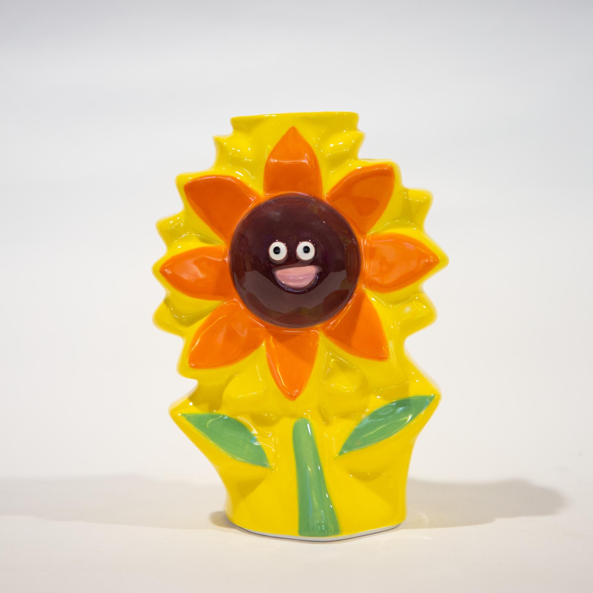 Halo Apollō Flower Vase x Leeeeee Toy Ceramic Third Drawer Down Studio 