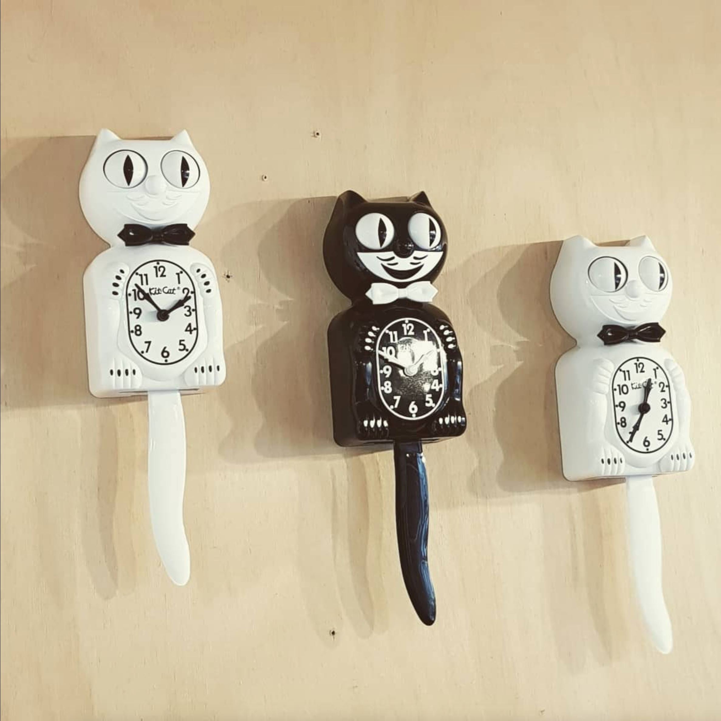 Classic Black Kit Cat Klock - Third Drawer Down